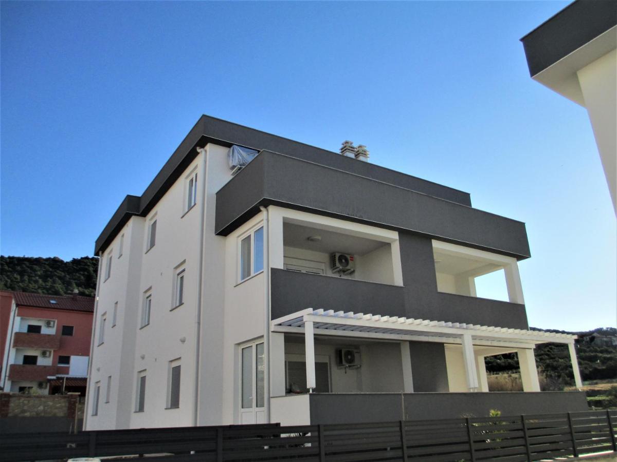 Apartment Ivetka Banjol Exterior photo
