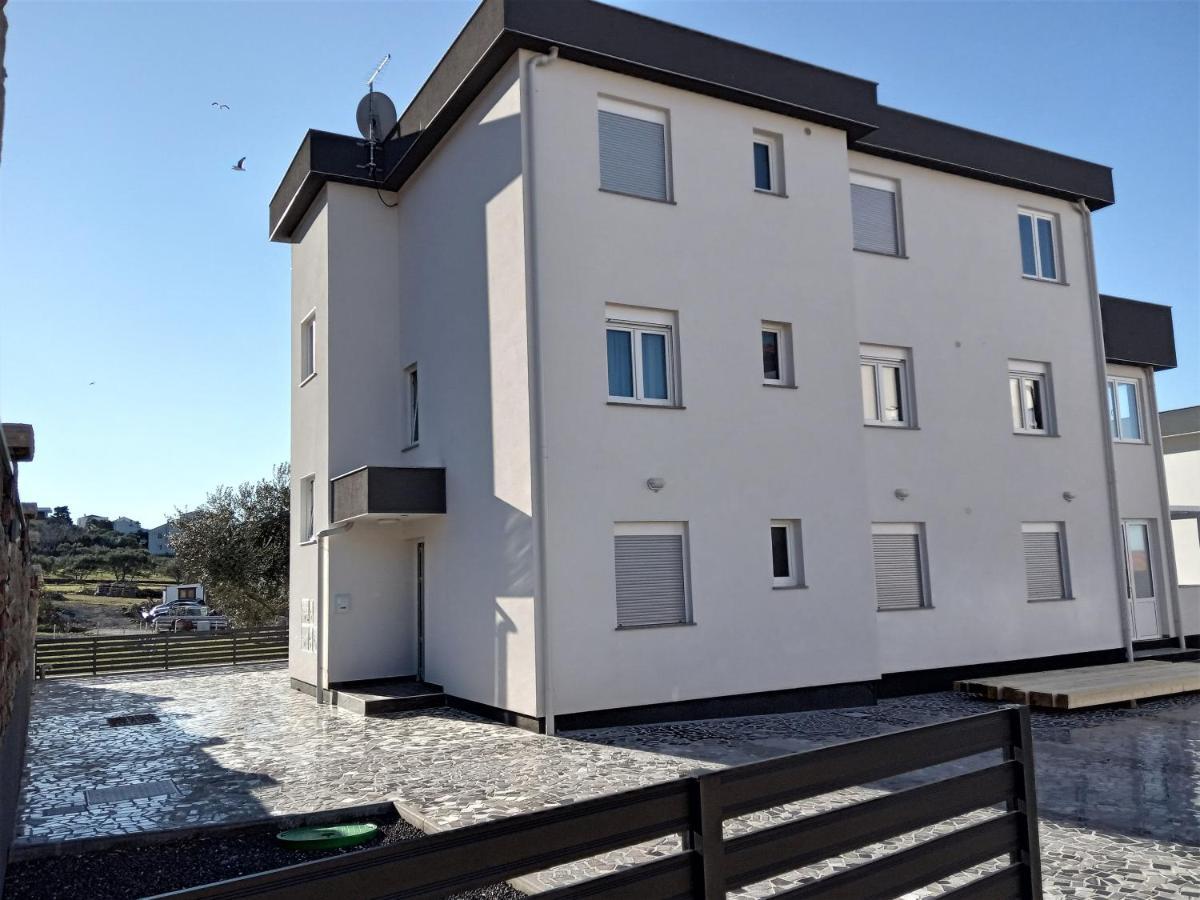 Apartment Ivetka Banjol Exterior photo
