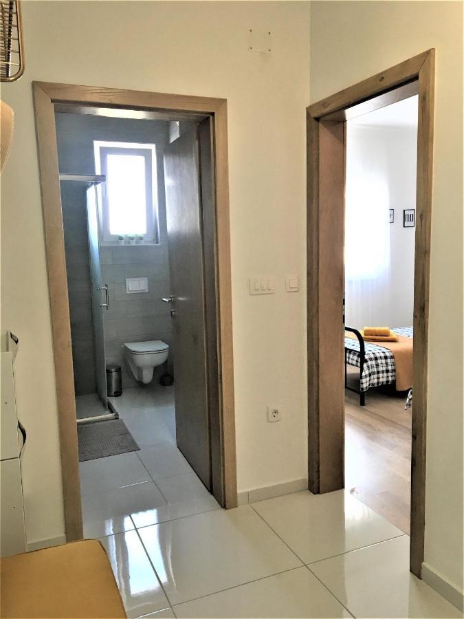 Apartment Ivetka Banjol Exterior photo