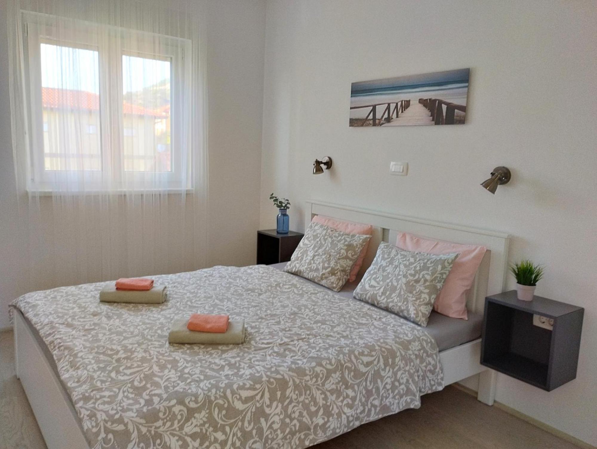 Apartment Ivetka Banjol Exterior photo